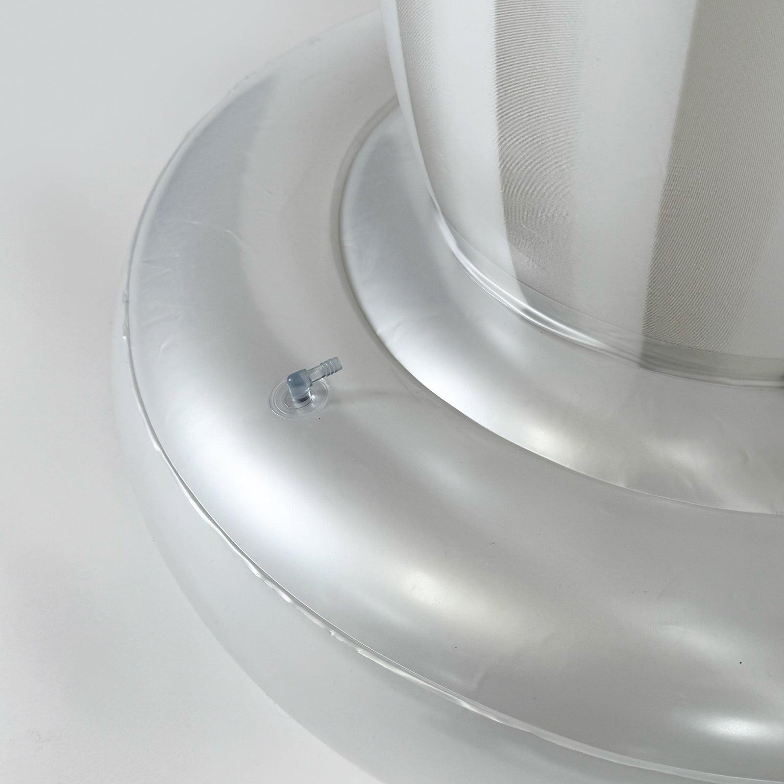 the COASTAL PEARL Garland Arch Sprinkler