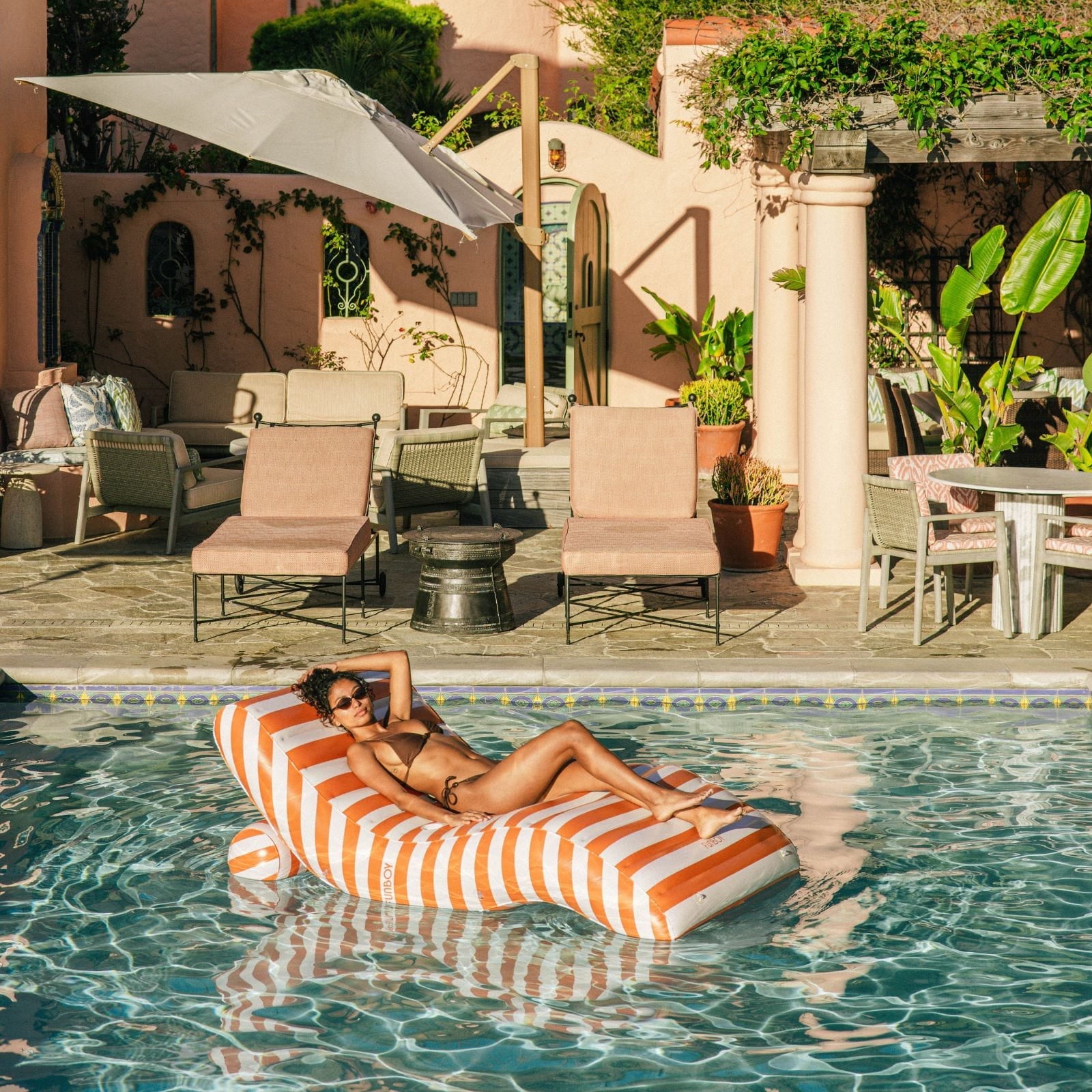 Chaise Lounger Float