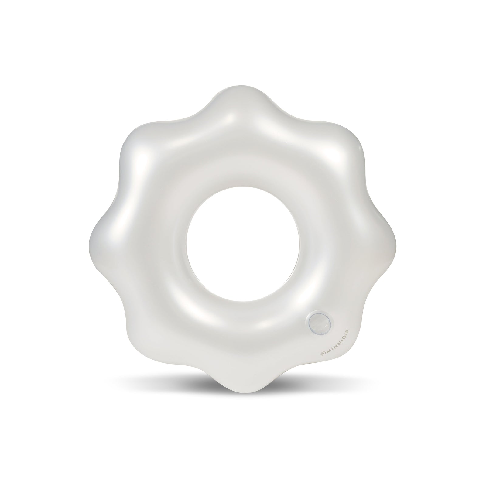 the COASTAL PEARL Scalloped Ring Float